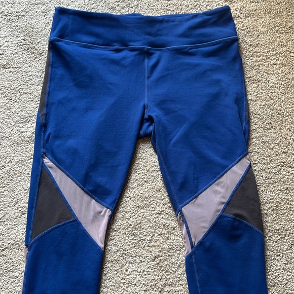 Fabletics Set Sports Bra Shira w/Matching Leggings Royal Blue Gray Mesh Pocket - Picture 7 of 16